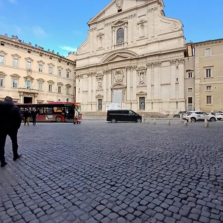 Realty Company Piazza Venezia Апартаменты Рим