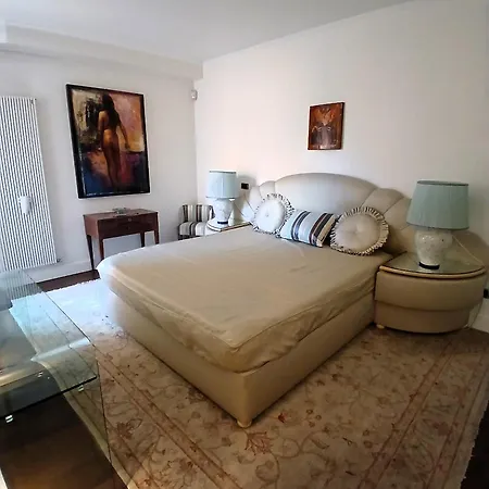 Realty Company Piazza Venezia Апартаменты